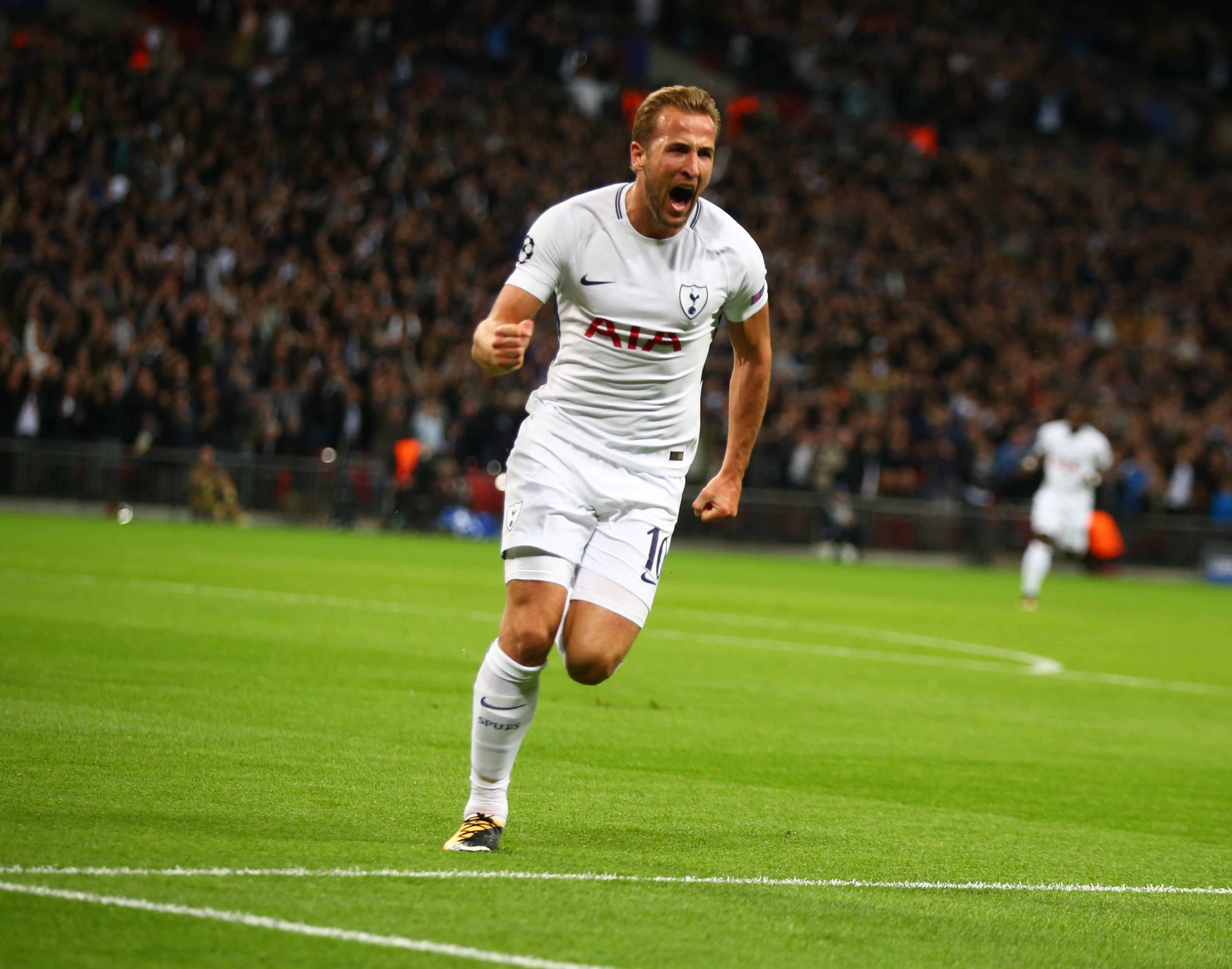 来的女子足 来的女子足