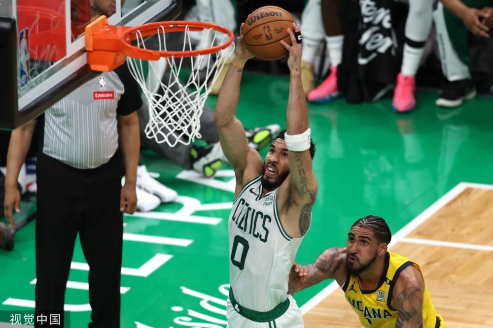 它不仅反映 它不仅反映