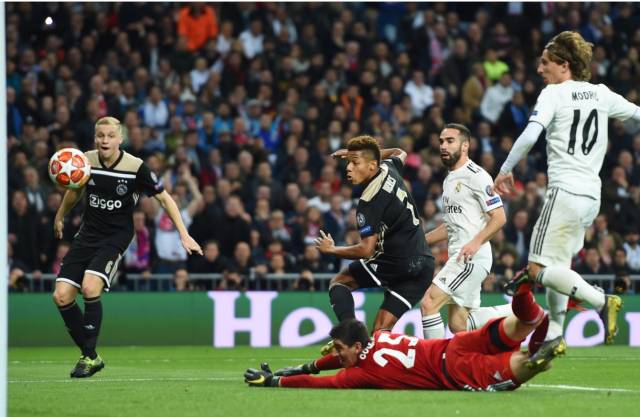 随着冬窗展 随着冬窗展