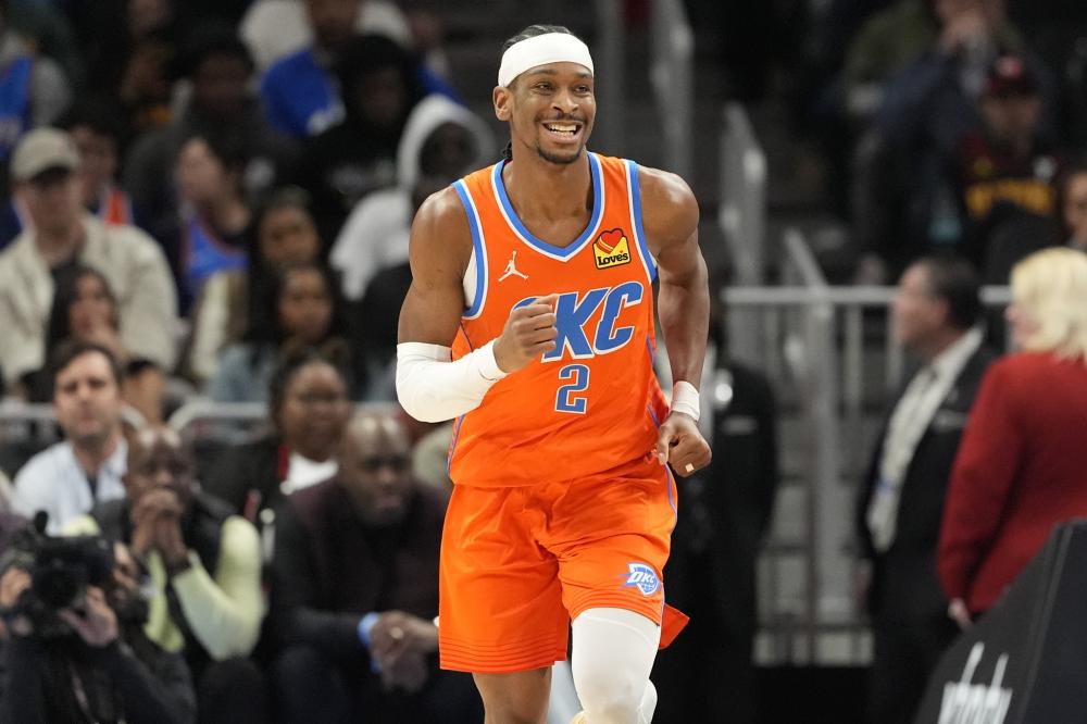 现出战术执 现出战术执