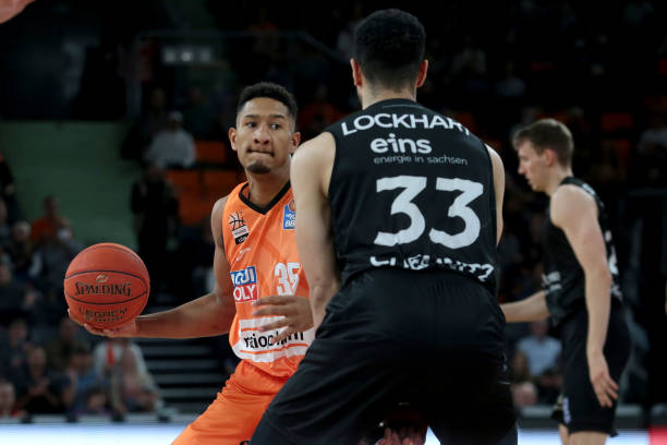 球员来说 球员来说