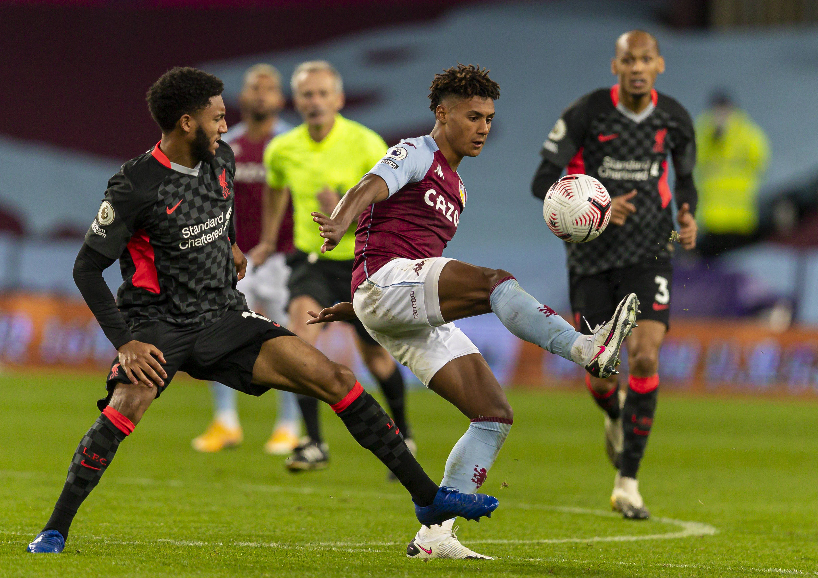 且在防守端 且在防守端